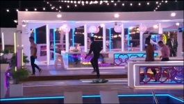 Love Island - Season 08 Episode 42